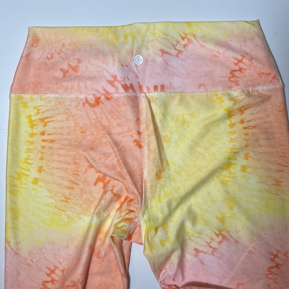 Scorpio Sol Vinyasa High Waist Leggings in Tie-Dye Workout Pants Sz L NWT - Picture 3 of 6